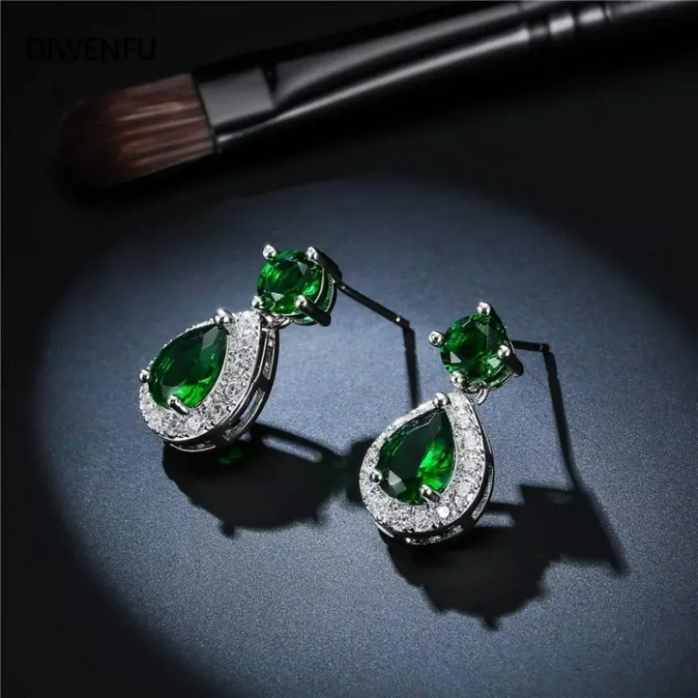 NEW 925 SILVER GREEN CRYSTAL EARRINGS - Picture 1 of 2